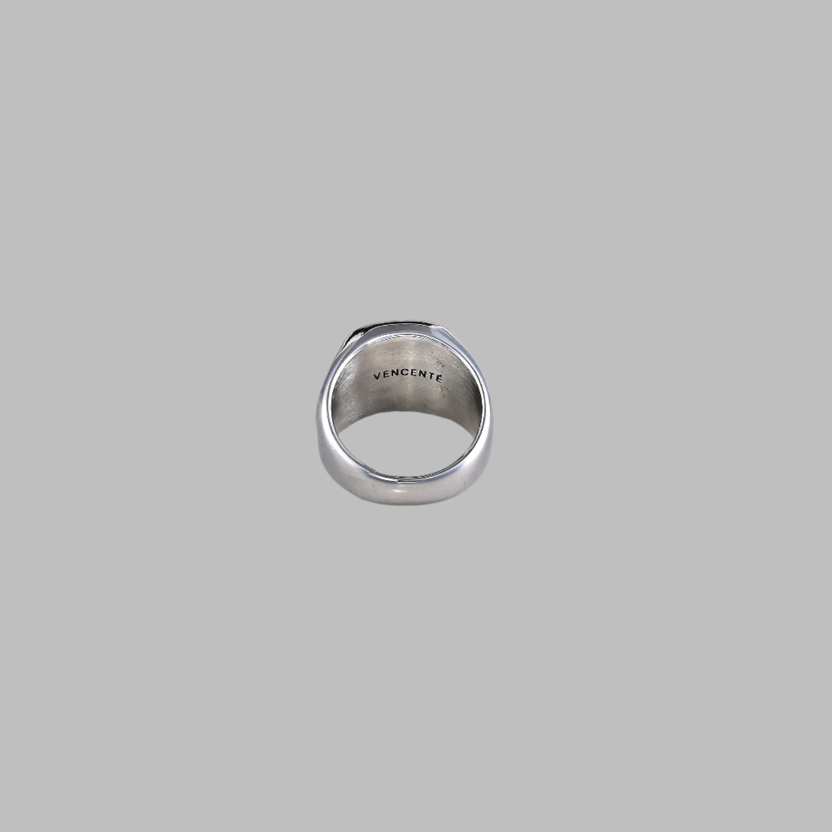 Cosmic Black Ring (White Gold)